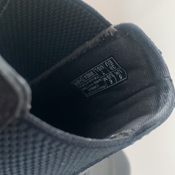 DR.MARTENS Dorrian Chelsea Boot 🖤 - Picture 10 of 13